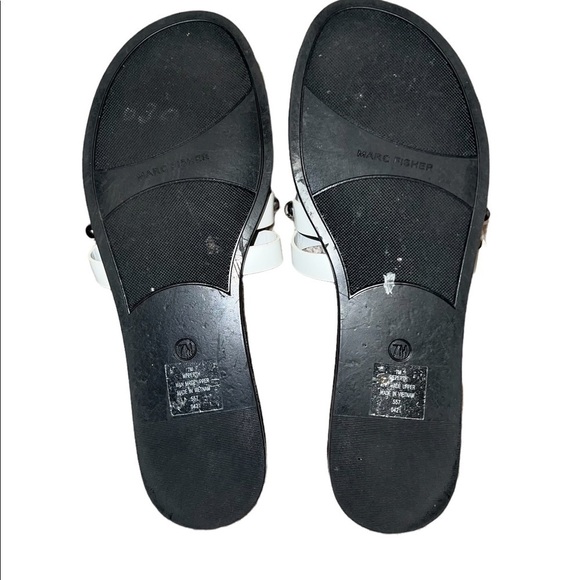 Marc Fisher Flats - Picture 2 of 2